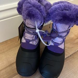 Winter boots for girls! NWT!!